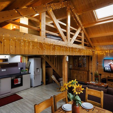 Spacious Cabin Evcharger And Free Parking Near Cambridge Zewnętrze zdjęcie